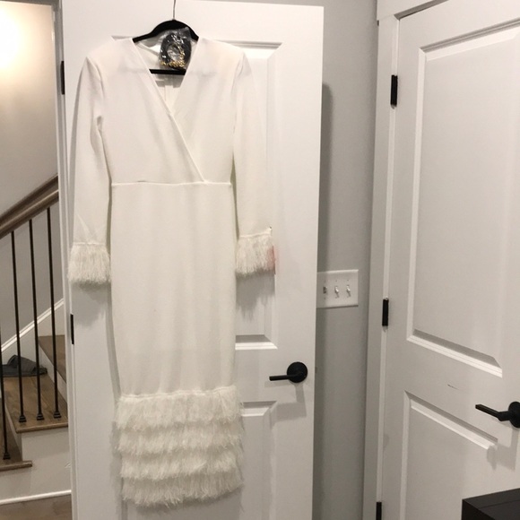 White Sheath Midi Dress with long Sleeves and V-Neck - Picture 3 of 6